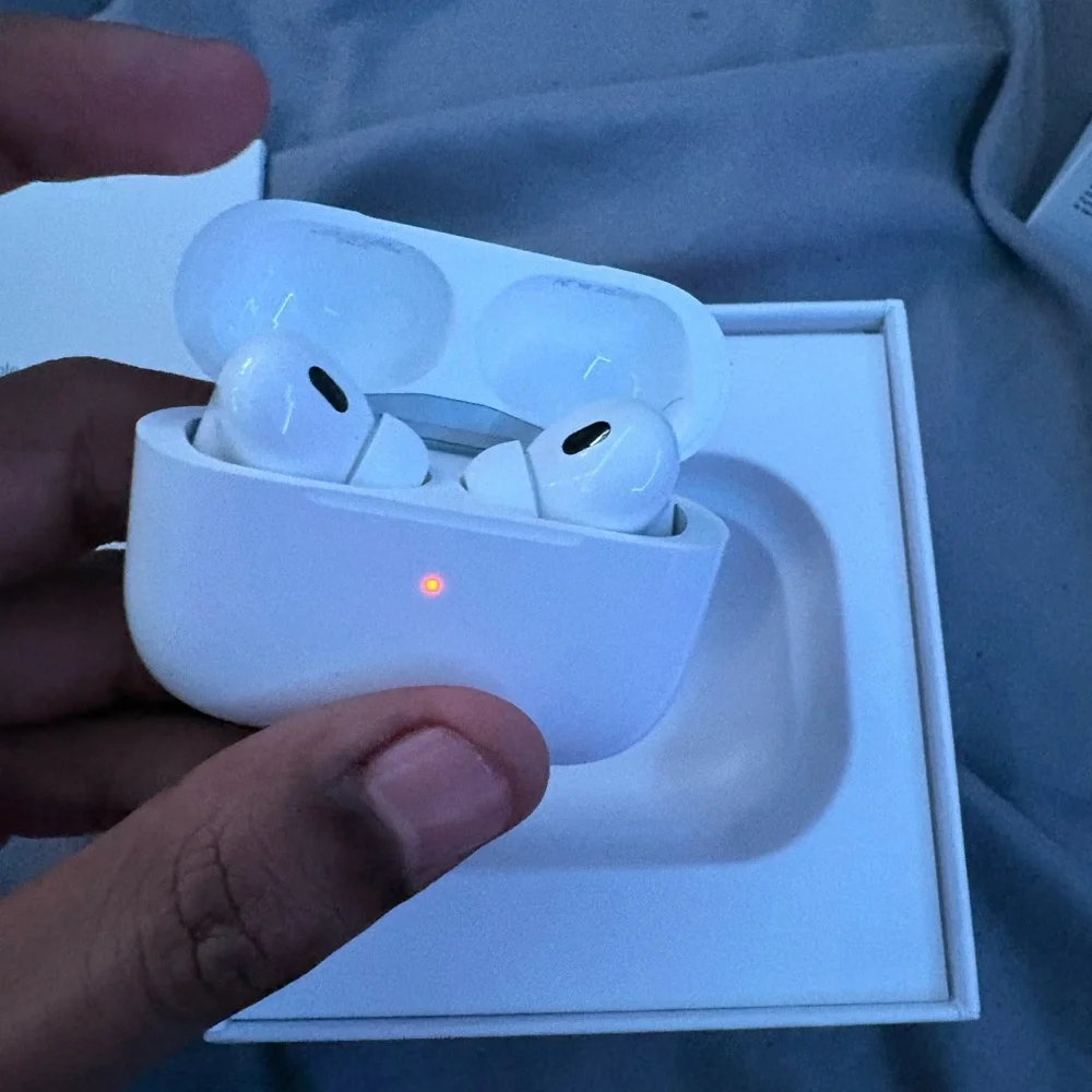 Apple AirPods Pro with White Charging Accessories